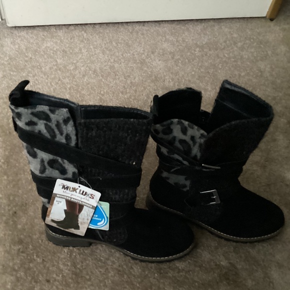 Muk Luks Boots - Picture 3 of 5